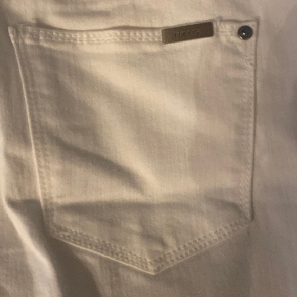 Chico’s So slimming girlfriend ankle white denim jeans w/ daisy stones reg 0/ M - Picture 6 of 13